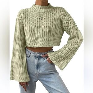 NWOT SHEIN Women's Bell Sleeve Mock Neck Pullover Sweater in Light Green Size M